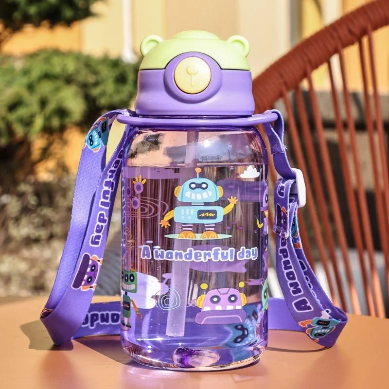 Gourde enfant en plastique sans BPA 650 ml à paille