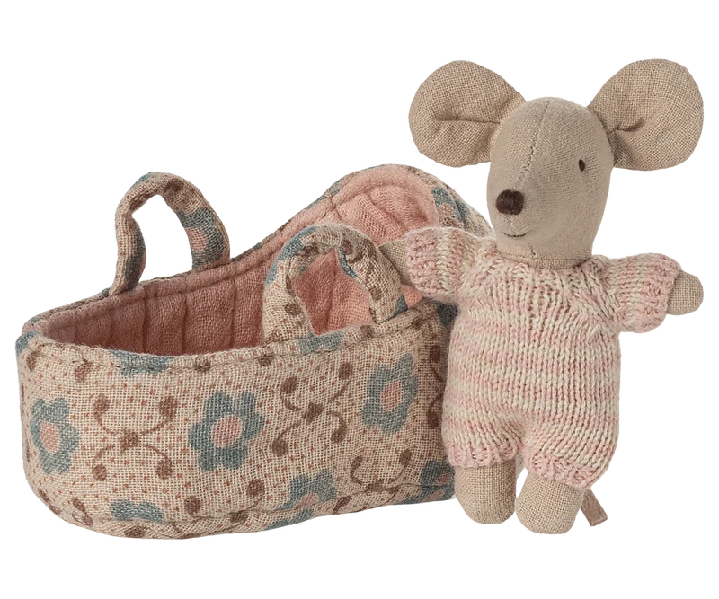 Bébé souris dans son couffin - Rose