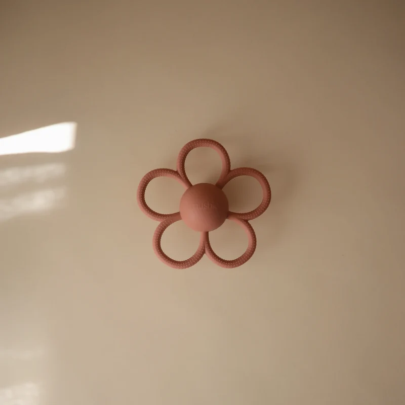 Hochet Fleur Rose - Mushie