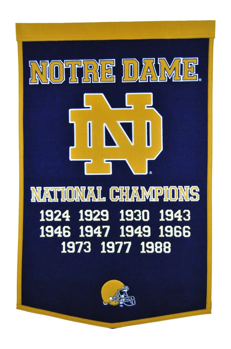 University of Notre Dame Vintage Wool Dynasty Banner With Cafe Rod