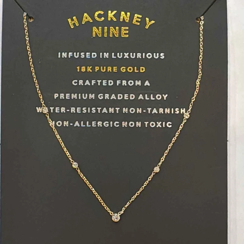MALIKA Gold: Mini Zirconia Constellation Necklace with Center Stone on Dainty Chain