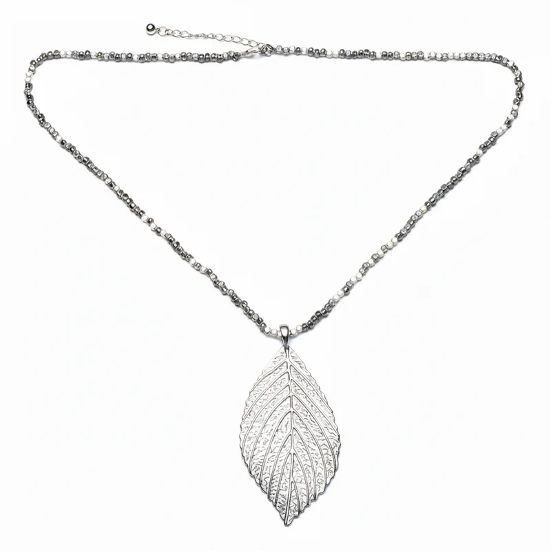 Leaf Necklace On Cube Chain In Silver Plate