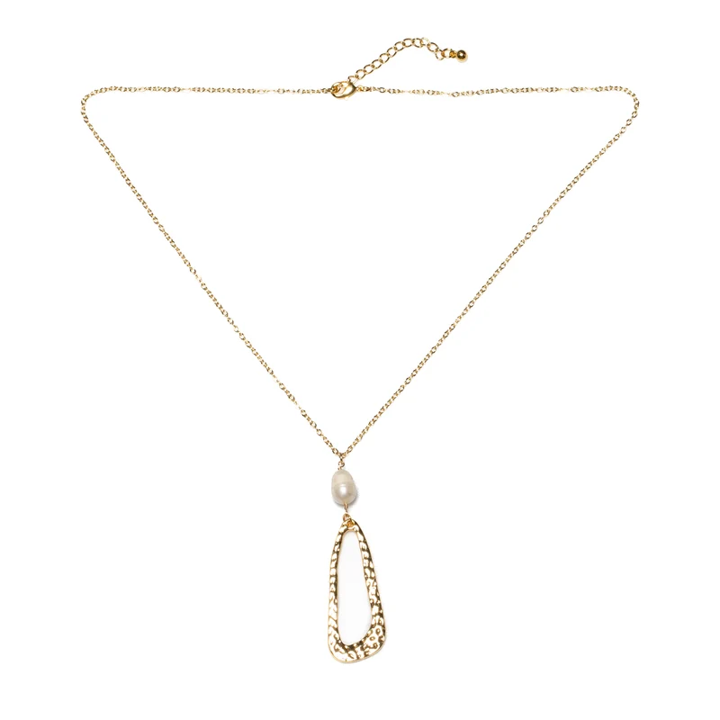 Hammered Oval Pendant With Pearl On Chain In Gold Plate