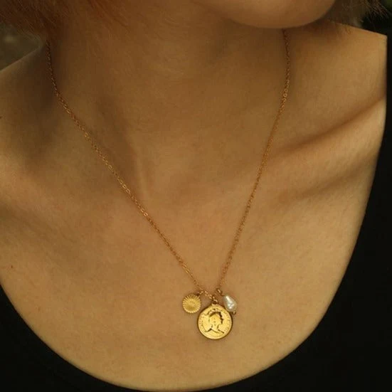IZABELLA Gold: Vintage Charms Necklace with a Beaded Chain
