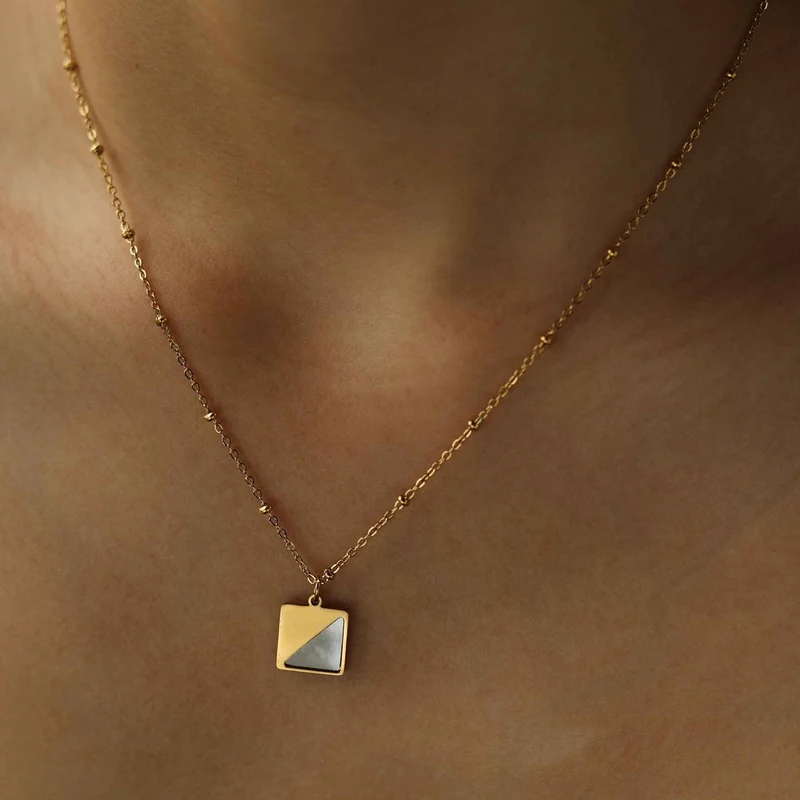 ELU Minimalist Metal & Shell Square Pendant Necklace